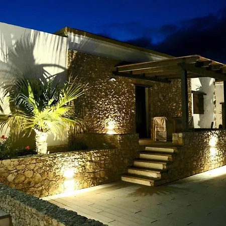 Ξενοδοχείο με διαμερίσματα Pueblo Canario 3*