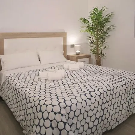 Ξενοδοχείο με διαμερίσματα Pueblo Canario 3*