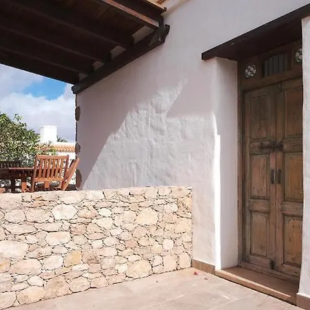 Ξενοδοχείο με διαμερίσματα Pueblo Canario 3*